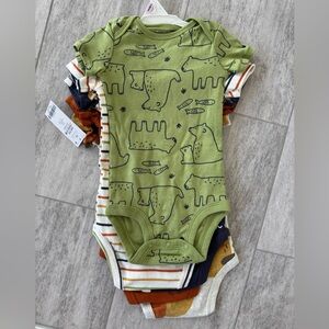 NWT Carter’s baby onesie